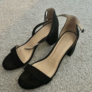 Simple Black open toed 2 inch heels women’s size 8